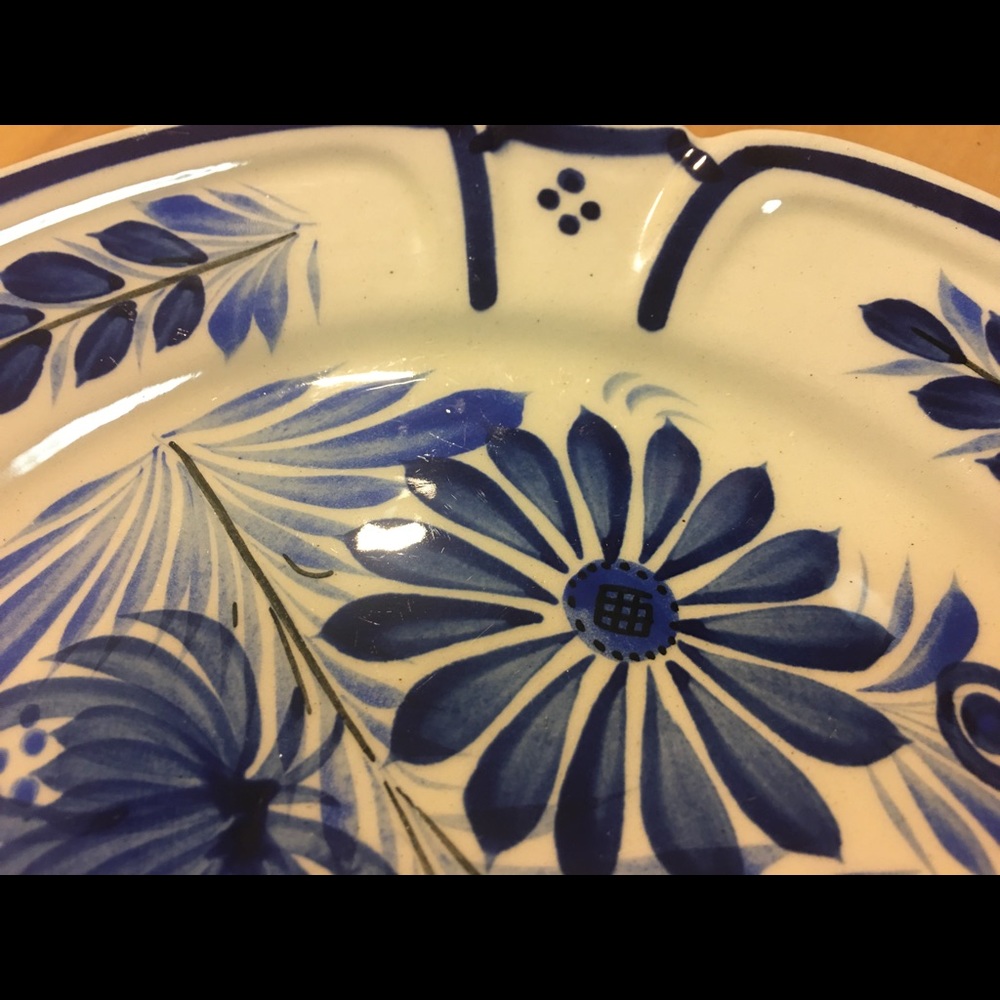Vintage Quimper Pottery Salad Plates - Picture 11 of 12